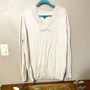 Gap V-Neck Sweater